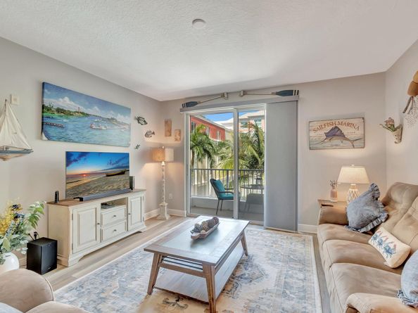 804 E Windward Way 404, Lantana FL 33462