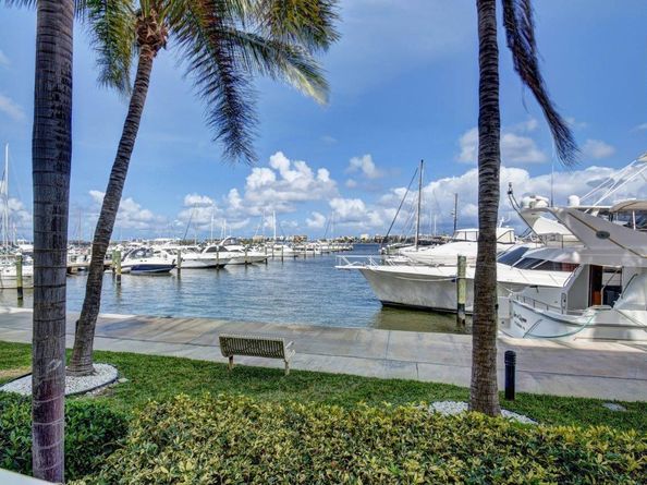 804 E Windward Way 404, Lantana FL 33462