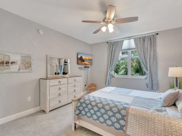 804 E Windward Way 404, Lantana FL 33462