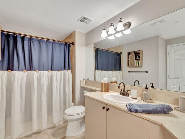 804 E Windward Way 404, Lantana FL 33462