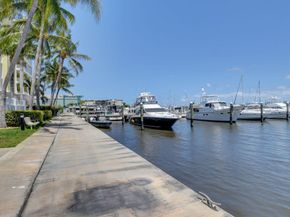 804 E Windward Way 404, Lantana FL 33462