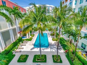 804 E Windward Way 404, Lantana FL 33462