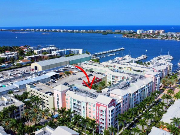 804 E Windward Way 404, Lantana FL 33462