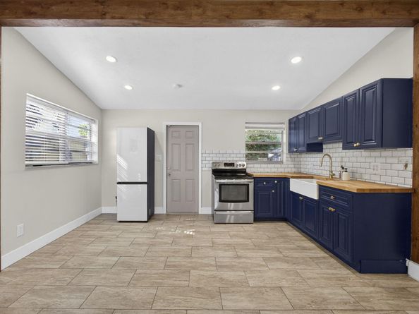 751 Royal Palm Beach Boulevard, Royal Palm Beach FL 33411