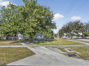 751 Royal Palm Beach Boulevard, Royal Palm Beach FL 33411