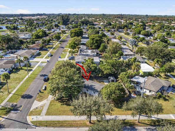 751 Royal Palm Beach Boulevard, Royal Palm Beach FL 33411