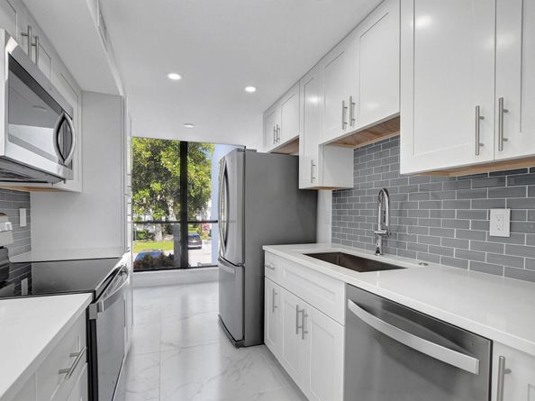 2804 Bridgewood Drive, Boca Raton FL 33434