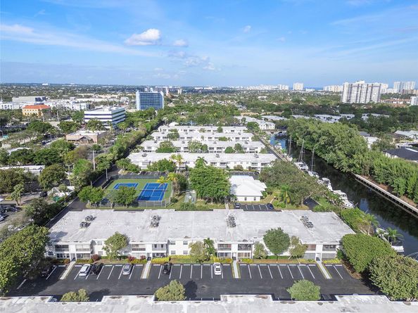 6239 Bay Club Dr 1, Fort Lauderdale FL 33308