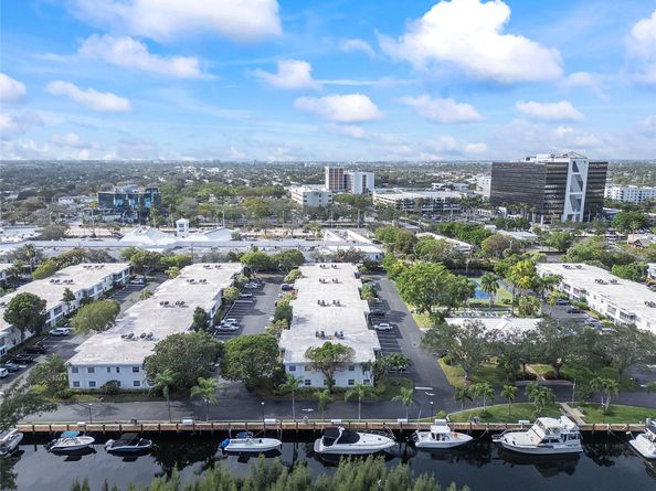 6239 Bay Club Dr 1, Fort Lauderdale FL 33308