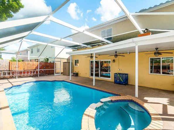 4247 NW 57th Dr, Coconut Creek FL 33073