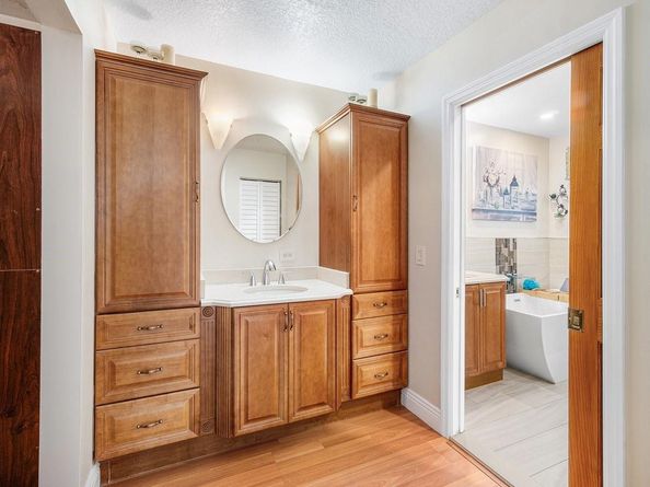 4247 NW 57th Dr, Coconut Creek FL 33073