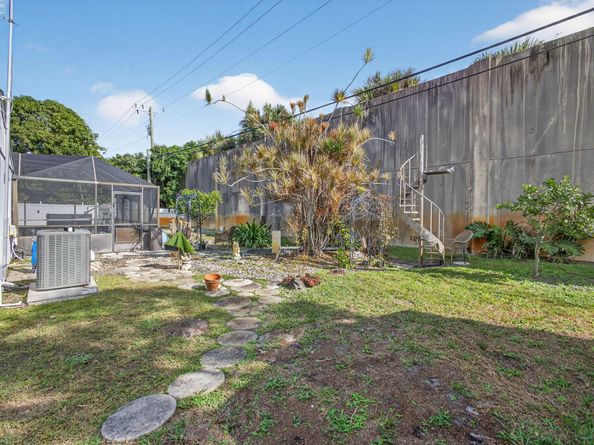 9520 Birmingham Drive, Palm Beach Gardens FL 33410