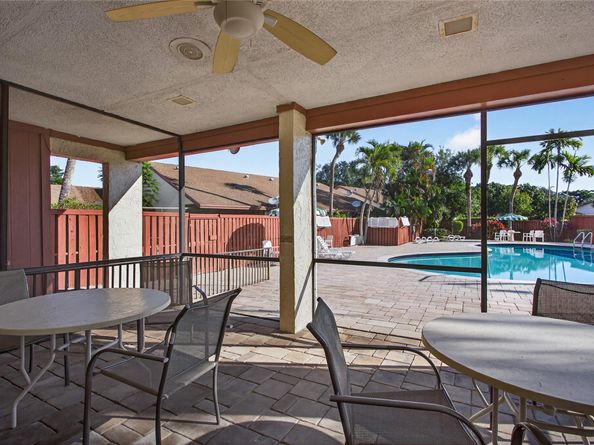 1804 Tamarind Ln, Coconut Creek FL 33063