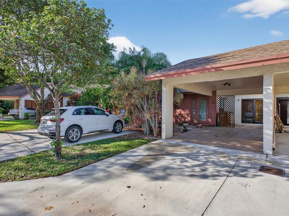 1804 Tamarind Ln, Coconut Creek FL 33063