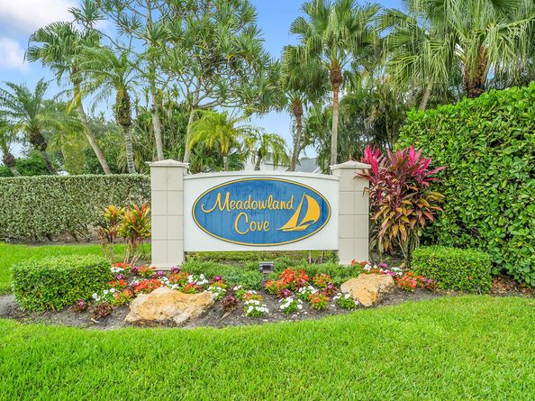 13048 Meadowbreeze Drive, Wellington FL 33414
