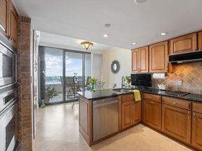 525 S Flagler Drive 19b, West Palm Beach FL 33401