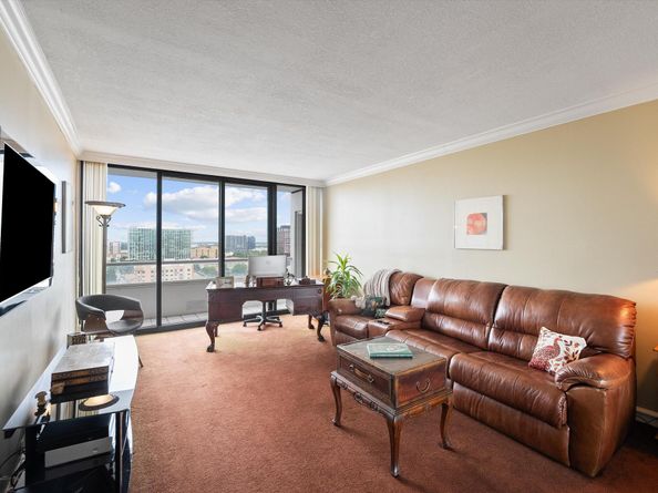 525 S Flagler Drive 19b, West Palm Beach FL 33401