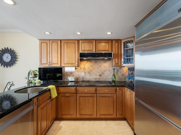 525 S Flagler Drive 19b, West Palm Beach FL 33401