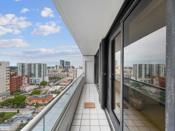 525 S Flagler Drive 19b, West Palm Beach FL 33401