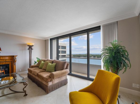 525 S Flagler Drive 19b, West Palm Beach FL 33401