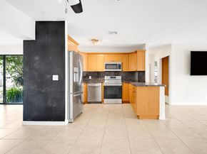 325 SE 10th Court, Deerfield Beach FL 33441