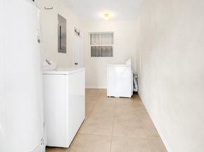 325 SE 10th Court, Deerfield Beach FL 33441