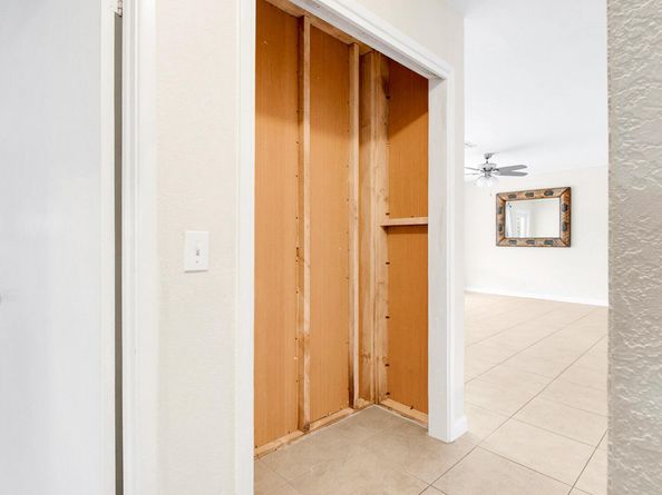 325 SE 10th Court, Deerfield Beach FL 33441