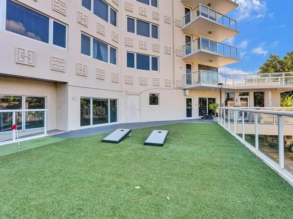 3000 Holiday Dr 1103, Fort Lauderdale FL 33316