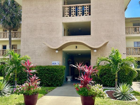 17050 NE 14th Ave 110, North Miami Beach FL 33162