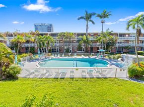 161 NE 10th Ave 3B, Hallandale Beach FL 33009