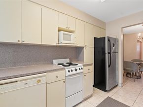 161 NE 10th Ave 3B, Hallandale Beach FL 33009