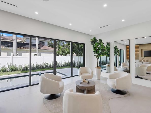 721 SE 9 Street, Fort Lauderdale FL 33316
