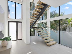 721 SE 9 Street, Fort Lauderdale FL 33316