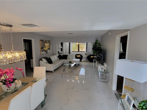 1801 Presidential Way D202, West Palm Beach FL 33401