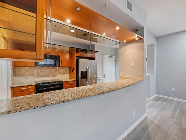 511 Lucerne Avenue 517, Lake Worth Beach FL 33460