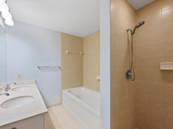 511 Lucerne Avenue 517, Lake Worth Beach FL 33460