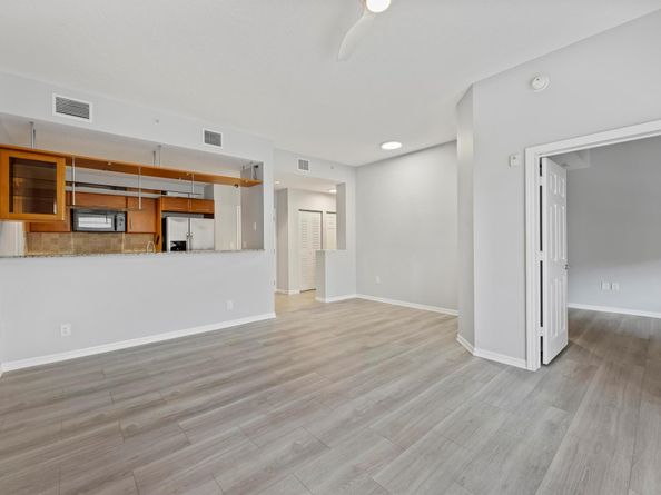 511 Lucerne Avenue 517, Lake Worth Beach FL 33460