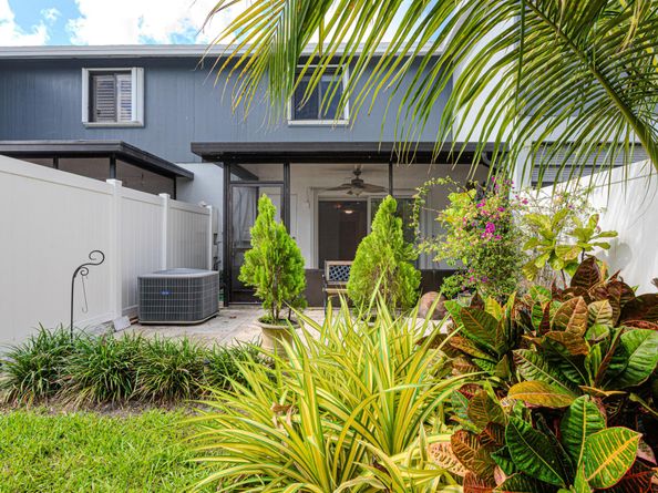 2641 Gately Drive W 1003, West Palm Beach FL 33415