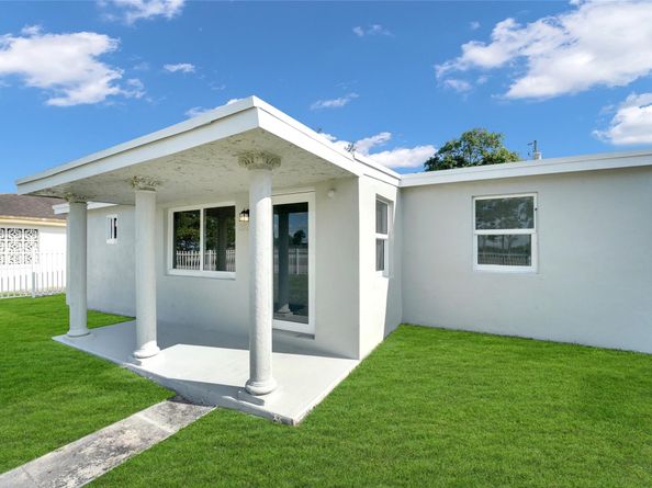 2396 Service Road, Opa Locka FL 33054