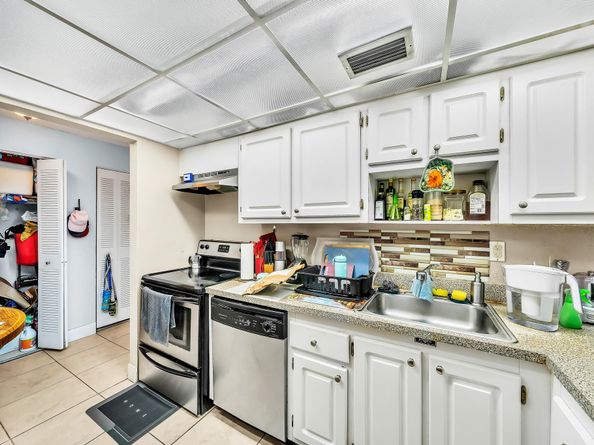 1805 Sans Souci Blvd 507, North Miami FL 33181