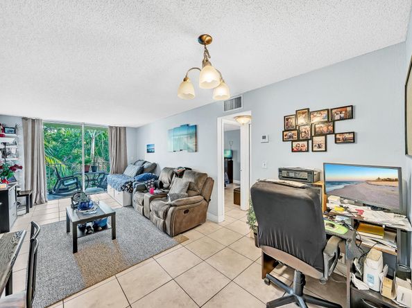 1805 Sans Souci Blvd 507, North Miami FL 33181