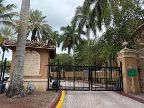 4844 N State Road 7 305, Pompano Beach FL 33073