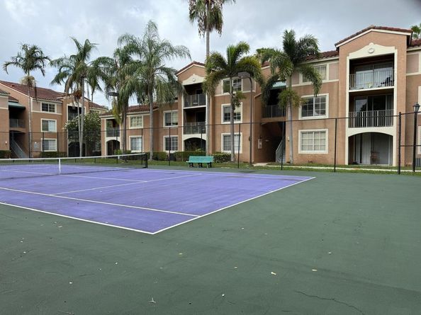 4844 N State Road 7 305, Pompano Beach FL 33073