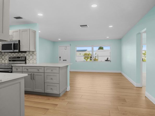 1308 SW 24th Street, Boynton Beach FL 33426