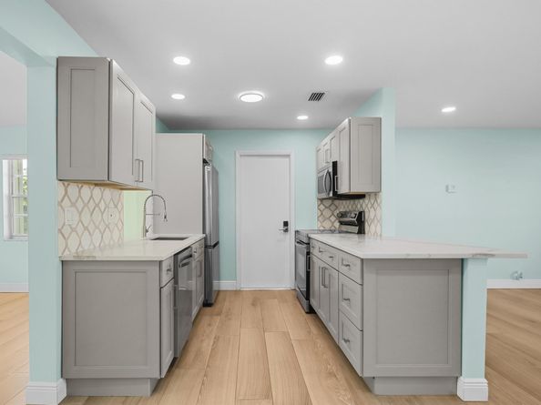 1308 SW 24th Street, Boynton Beach FL 33426