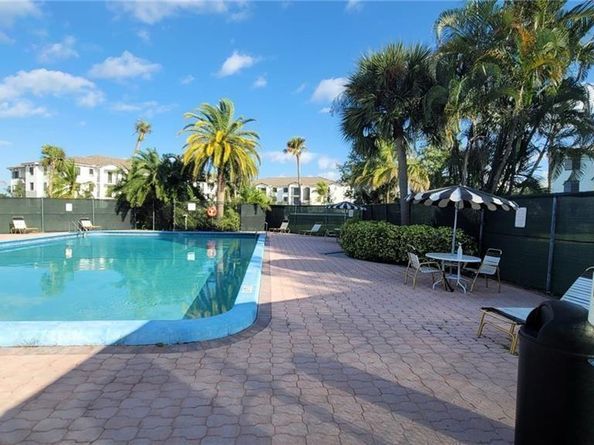 9273 SW 8th St 109, Boca Raton FL 33428