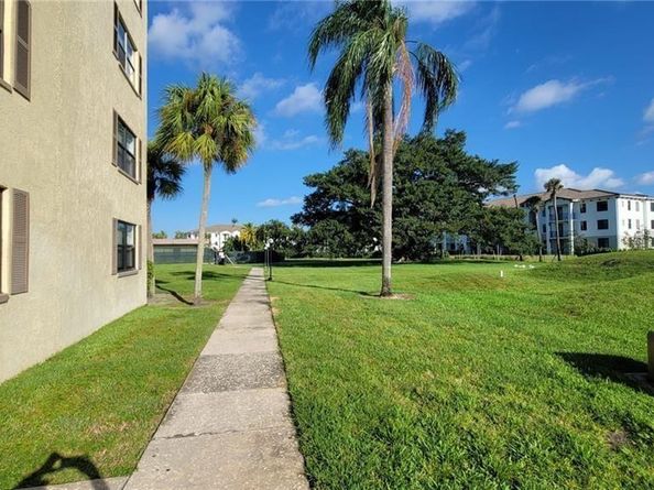 9273 SW 8th St 109, Boca Raton FL 33428