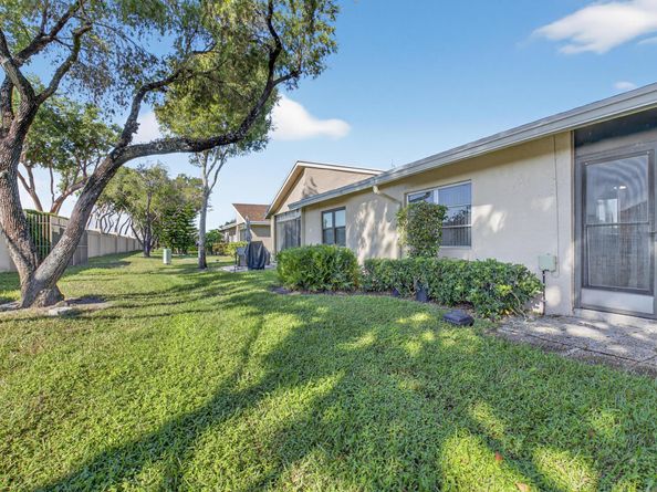 8256 Summerbreeze Lane, Boca Raton FL 33496