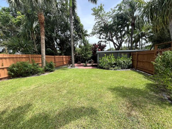 1644 NE 33rd St, Oakland Park FL 33334