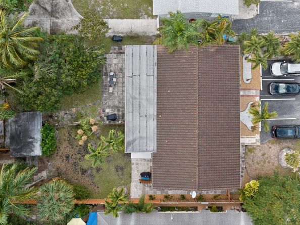 1644 NE 33rd St, Oakland Park FL 33334